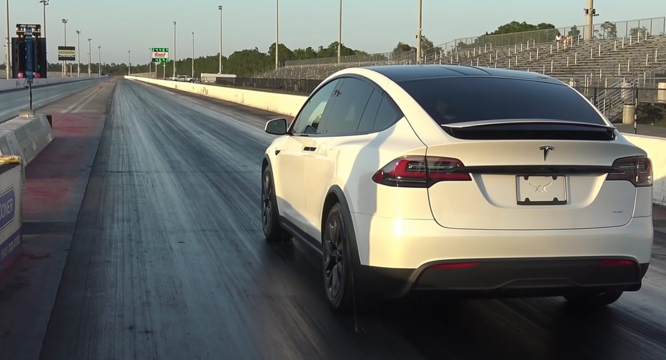 Tesla Model X Plaid stabilisce il record con 2,3 secondi di lancio da 0 a 60 mph, 9,7 secondi di quarto di miglio